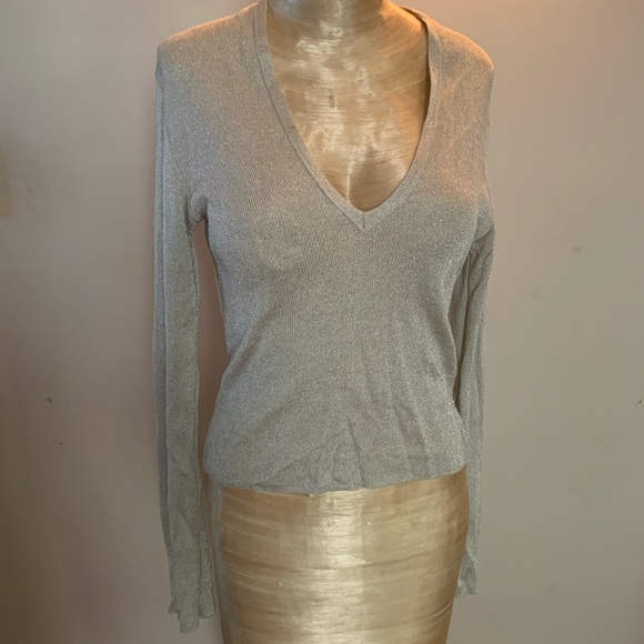 Beige top - Picture 2 of 4